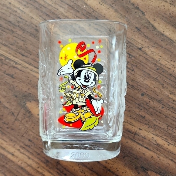 WALT Disney World 2000 Mickey Mouse McDonald's Glass- collectible - Picture 1 of 6